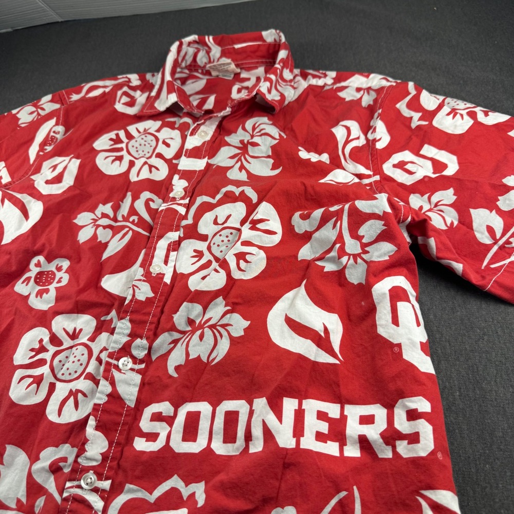 Oklahoma Sooners Wes and Willy  Mens Medium Red Floral Aloha Button Down Shirt